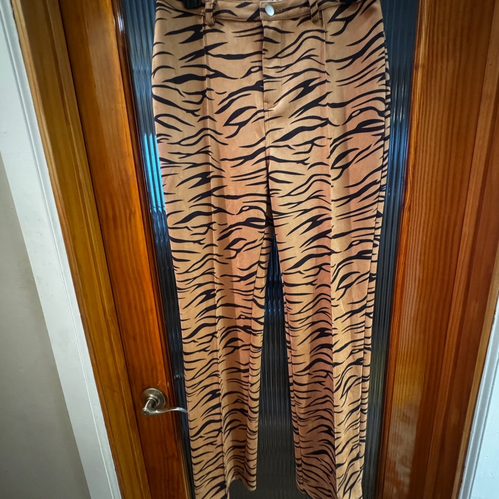 Nordstrom Tiger Print Pants in Black and Tan
